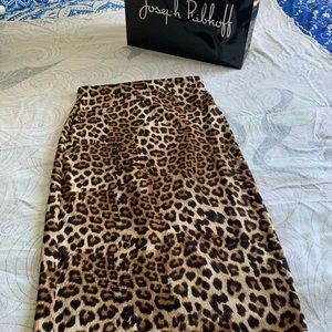 Joseph Ribbkoff pencil skirt